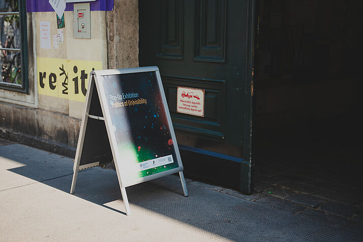 Poster at the entrance of the Volkskunde museum